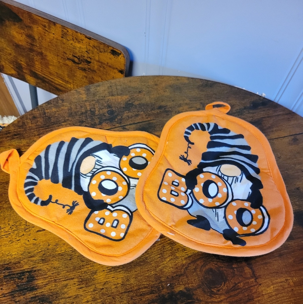 Lot of 2 Halloween gnome potholders they say BOO